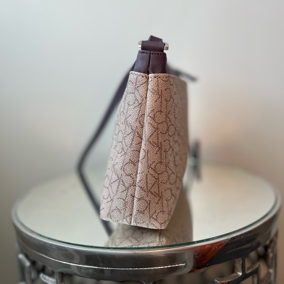 NWT!!! Calvin Klein Logo Crossbody Purse in this Almond and Plum color. - Picture 2 of 10